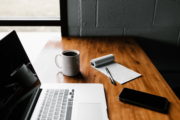 WhatsApp Store for Freelancers: Pre-Qualify Clients Before the First Message